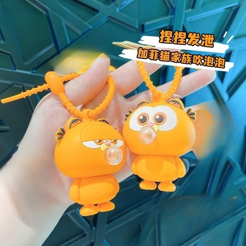 New Garfield doll car keychain - مراجعة Model Kit Car وسعره