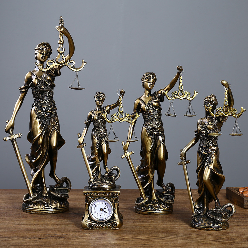 Themis Goddess of Justice Stat - مراجعة Model Kit Judge وسعره