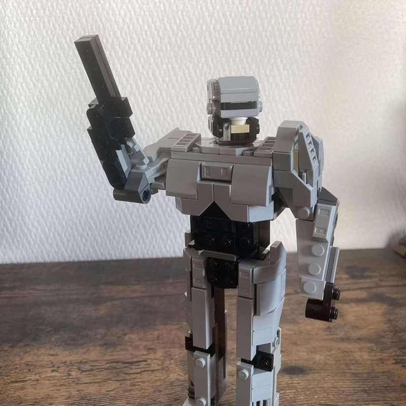 707 PCS Tech car mech robots A - مراجعة Model Kit Robocop وسعره