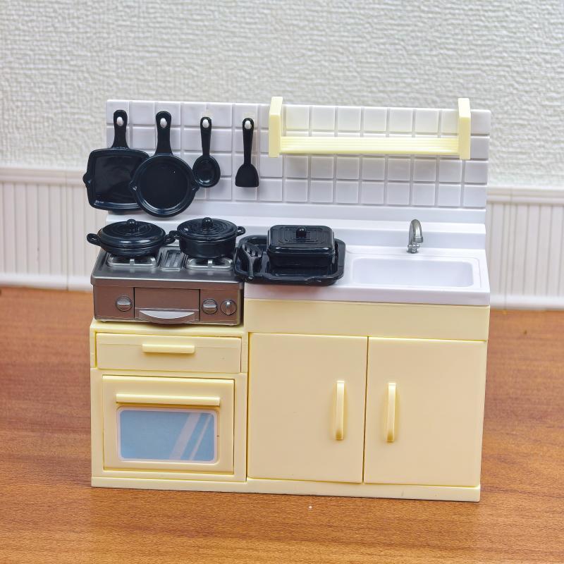 1 Set Compact Kitchenware Kit  - مراجعة Model Kit Simulator وسعره