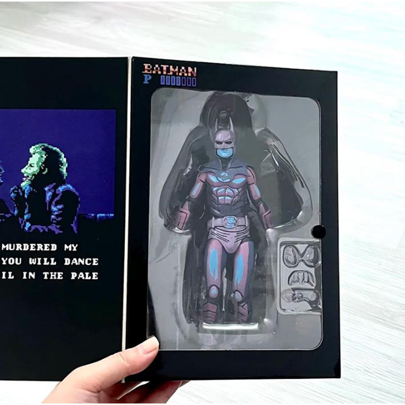 Neca Batman Figure Mafex Super - مراجعة Model Kit Harley Quinn وسعره