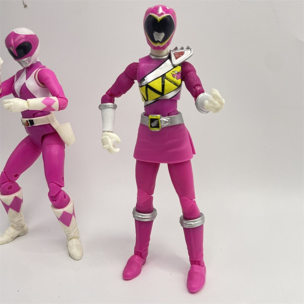 Hasbro Power Rangers Pink Rang - مراجعة Model Kit Power Rangers وسعره