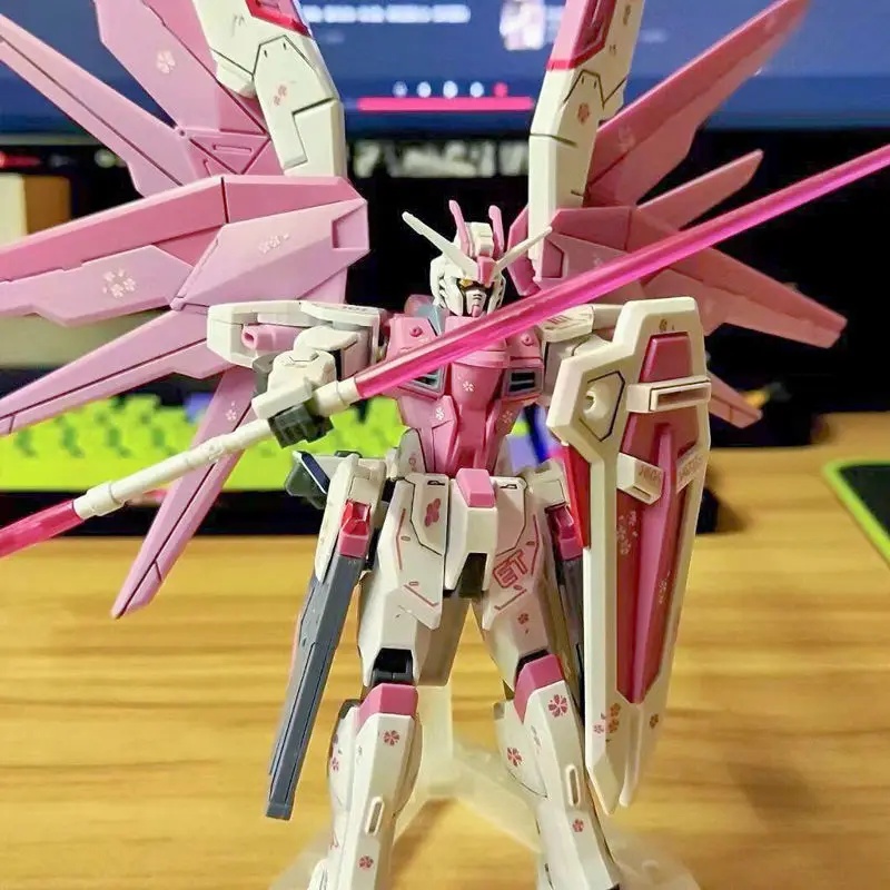 New Freshman Freedom Zgmf-X10a - مراجعة Model Kit Gundam Hg وسعره
