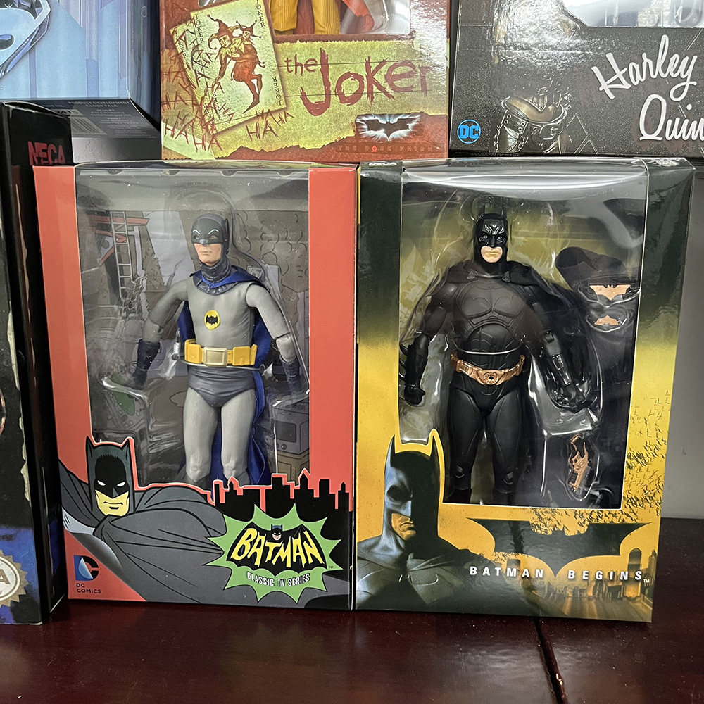 Neca Batman Joker Figure Mafex - مراجعة Model Kit Harley Quinn وسعره